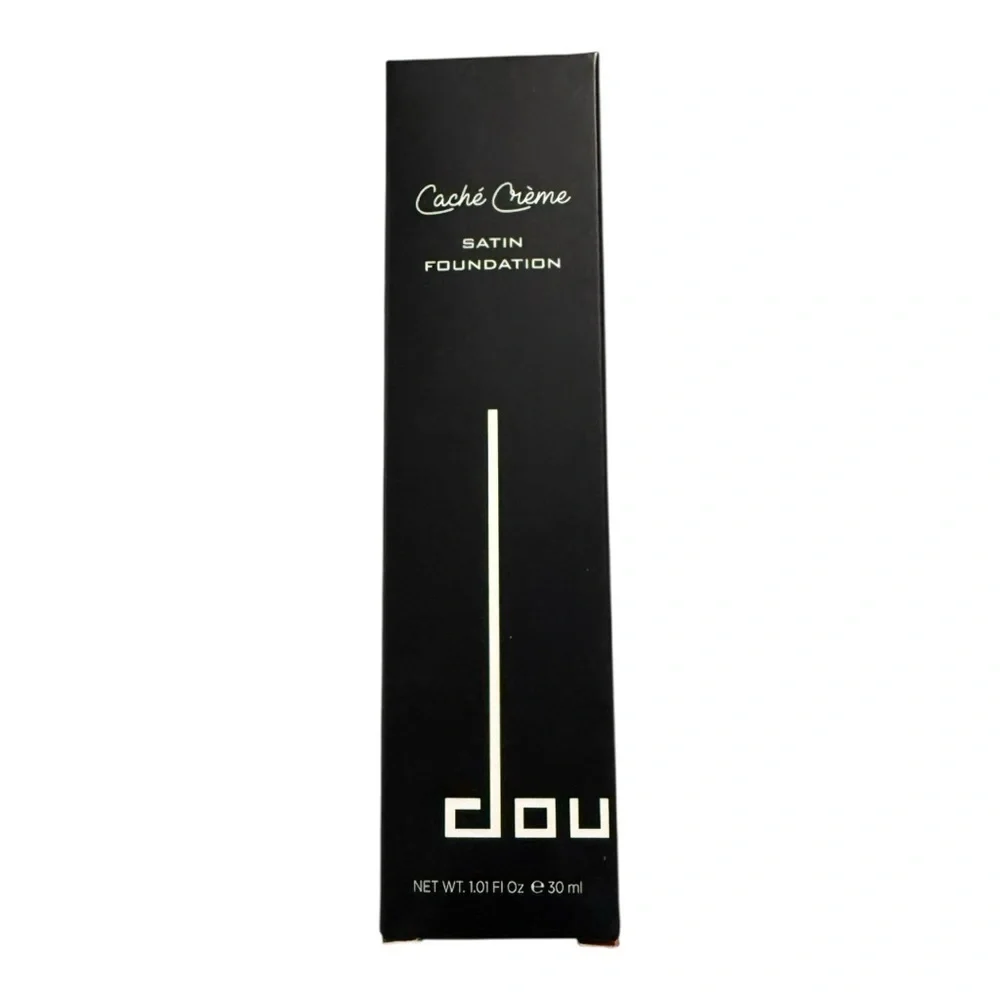 Douce Caché Crème Satin Foundation - Shade YD11 (30ml / 1.01 fl oz)